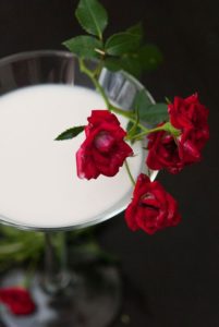 приворот на молоко и розу